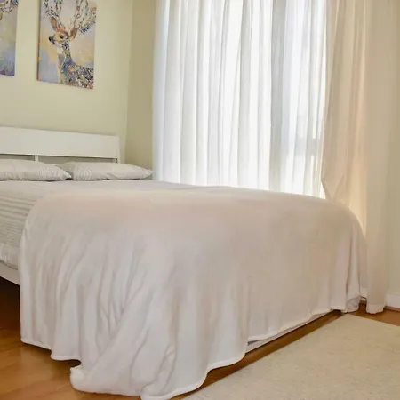 Tranquil 1 Bedroom Flat On River Dodder