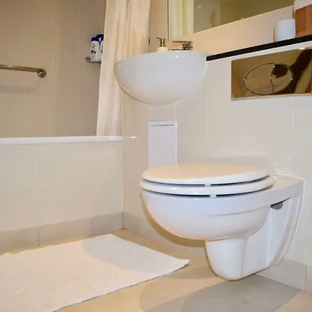 Tranquil 1 Bedroom Flat On River Dodder Dublin